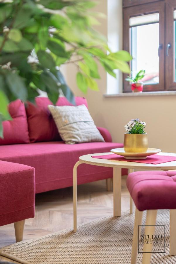 Апартаменты Apartament Karminowy Вадовице Экстерьер фото