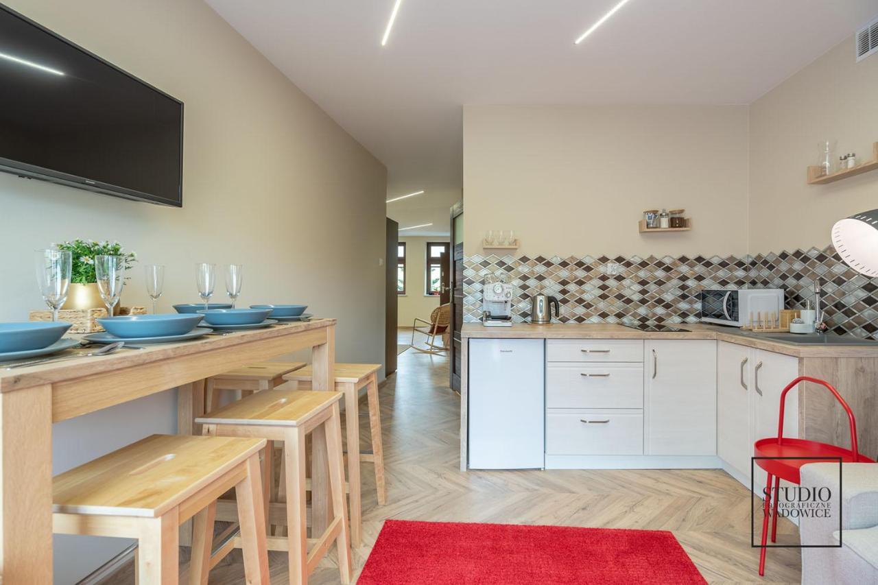Апартаменты Apartament Karminowy Вадовице Экстерьер фото